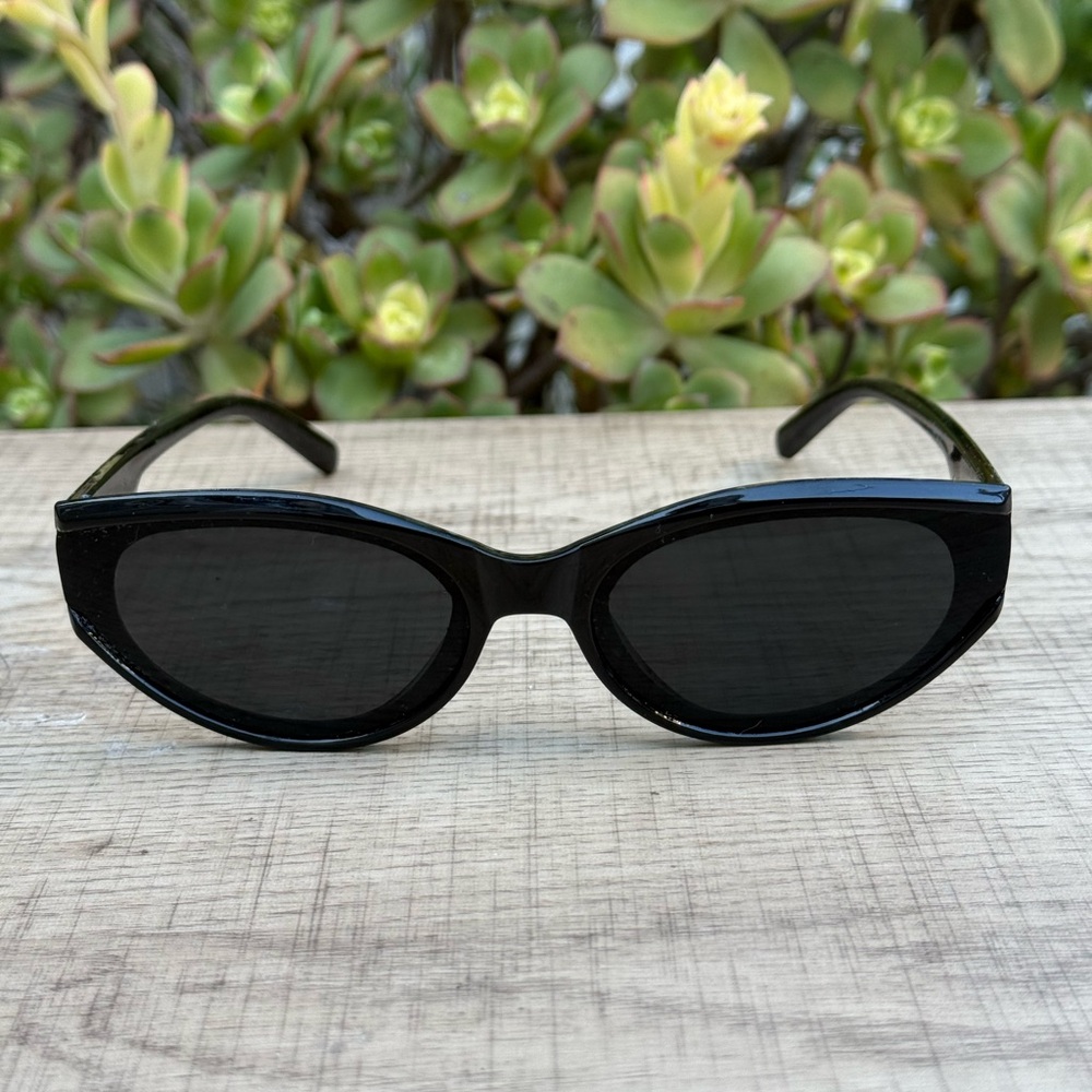 Womens Stylish Black Sunglasses womens black sunshades. Black shades for women